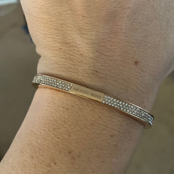 Michael Kors Jewelry - MK rinestone Bracelet!